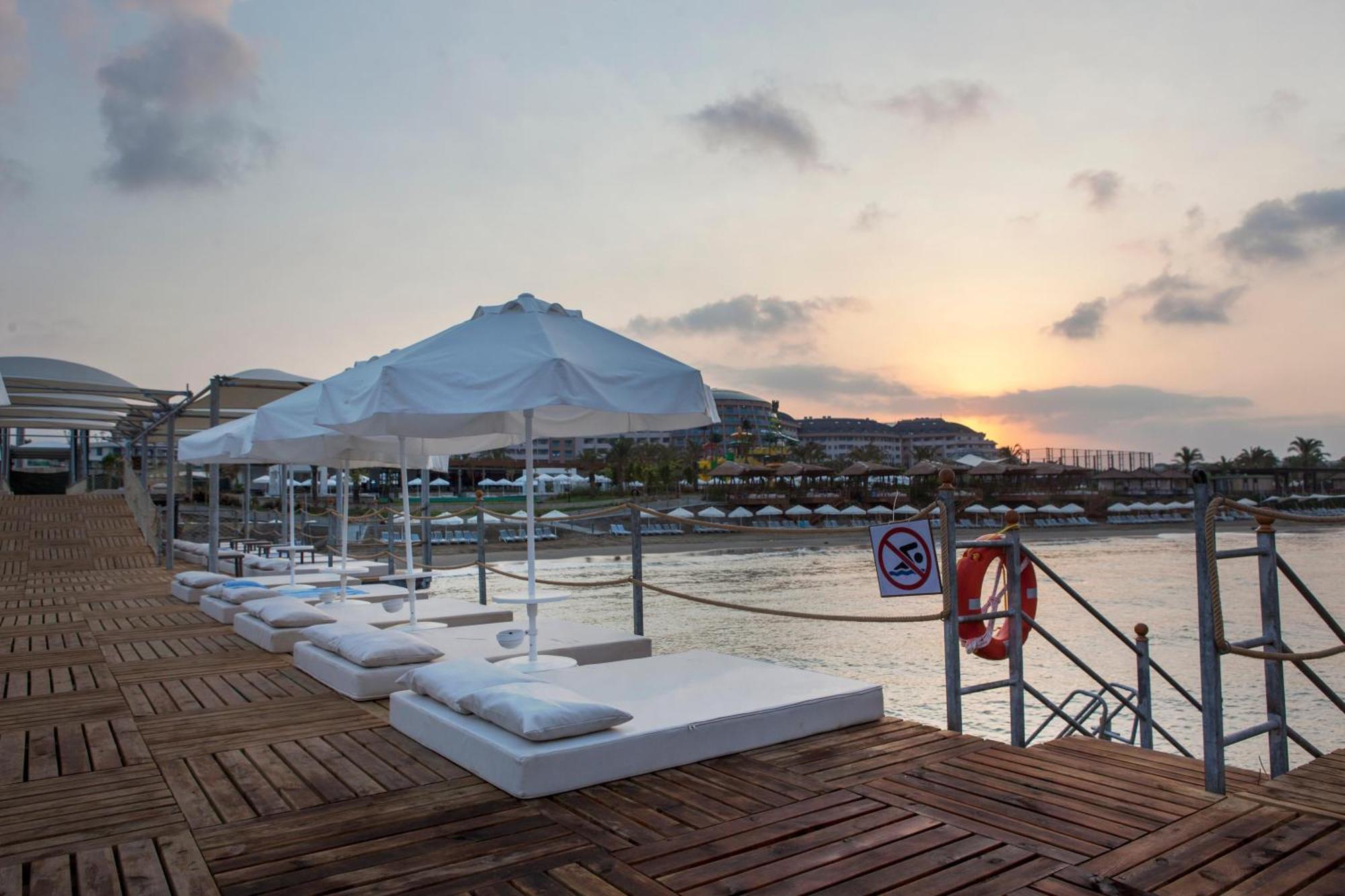 Long Beach Alanya Turkler Luaran gambar