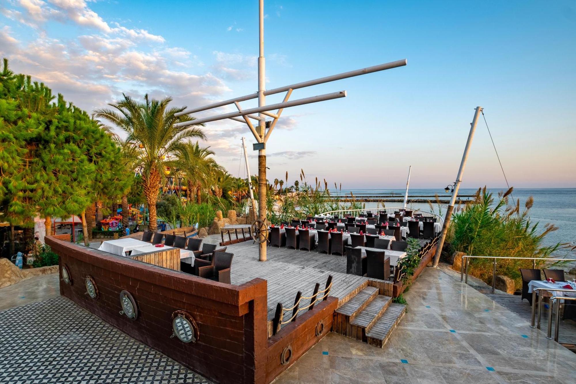 Long Beach Alanya Turkler Luaran gambar