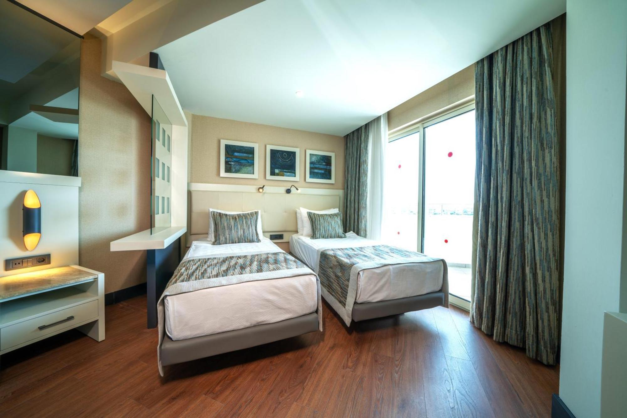 Long Beach Alanya Turkler Luaran gambar